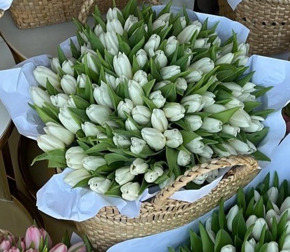 Parisian White Tulip Basket